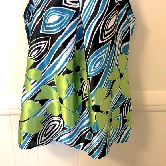 Women’s Takara Sleeveless Top Size Medium - Picture 3 of 6